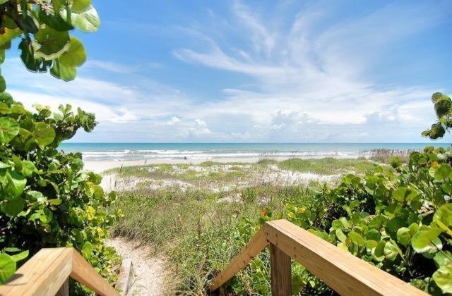 Quiet Vista Del Mar 2 Bedroom Condo Beachfront Property Какао-Бич Экстерьер фото